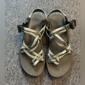 Women’s Chaco ZX/2 Cloud Custom Mountain Design Like New